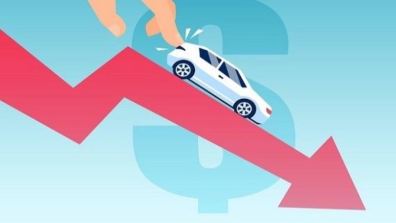 ریزش قیمت ها در بازار خودرو